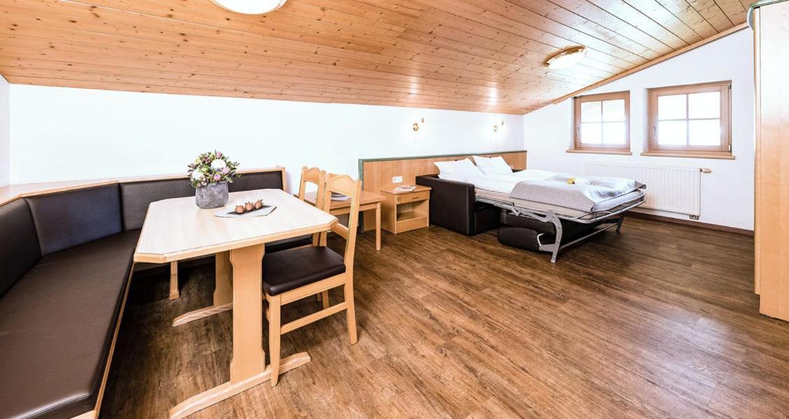 Feriengut Hasenau Aparthotel Заалбах-Хинтерглем Екстериор снимка