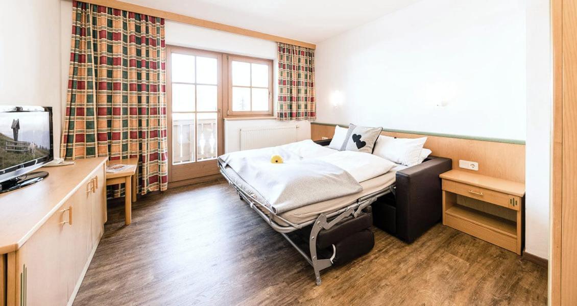 Feriengut Hasenau Aparthotel Заалбах-Хинтерглем Екстериор снимка