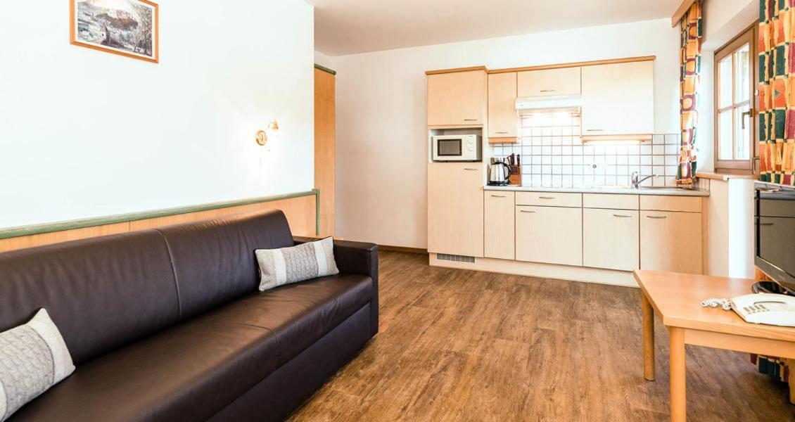 Feriengut Hasenau Aparthotel Заалбах-Хинтерглем Екстериор снимка