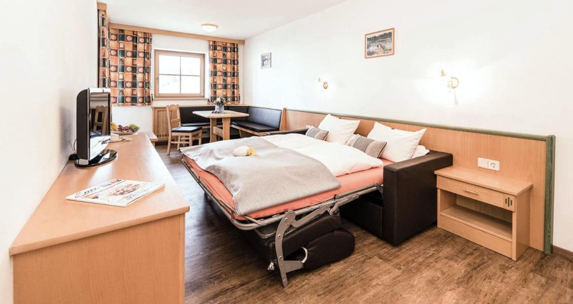 Feriengut Hasenau Aparthotel Заалбах-Хинтерглем Екстериор снимка