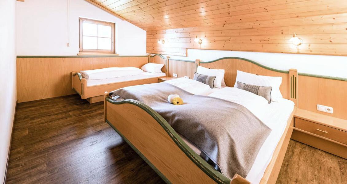 Feriengut Hasenau Aparthotel Заалбах-Хинтерглем Екстериор снимка