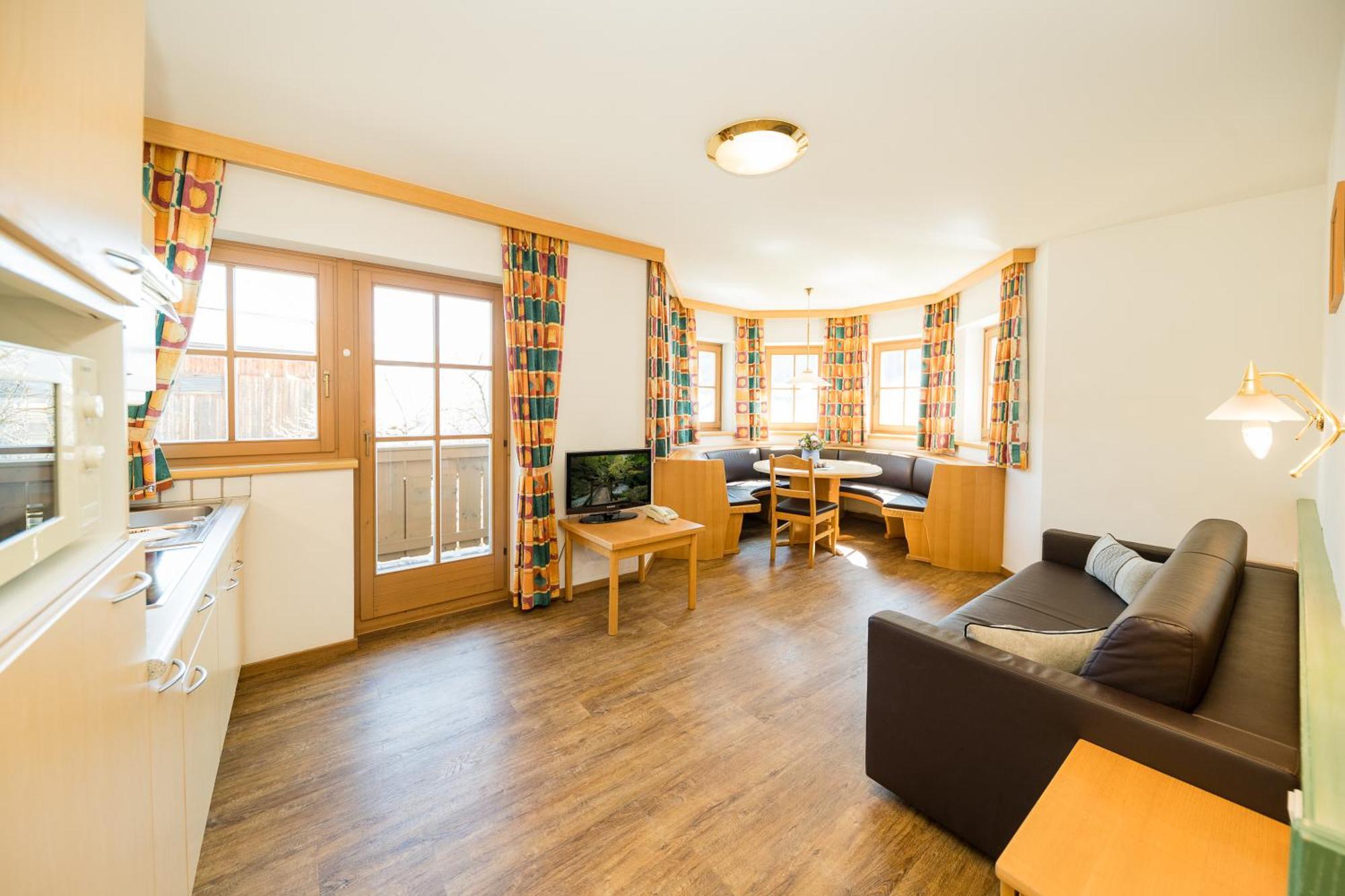 Feriengut Hasenau Aparthotel Заалбах-Хинтерглем Екстериор снимка
