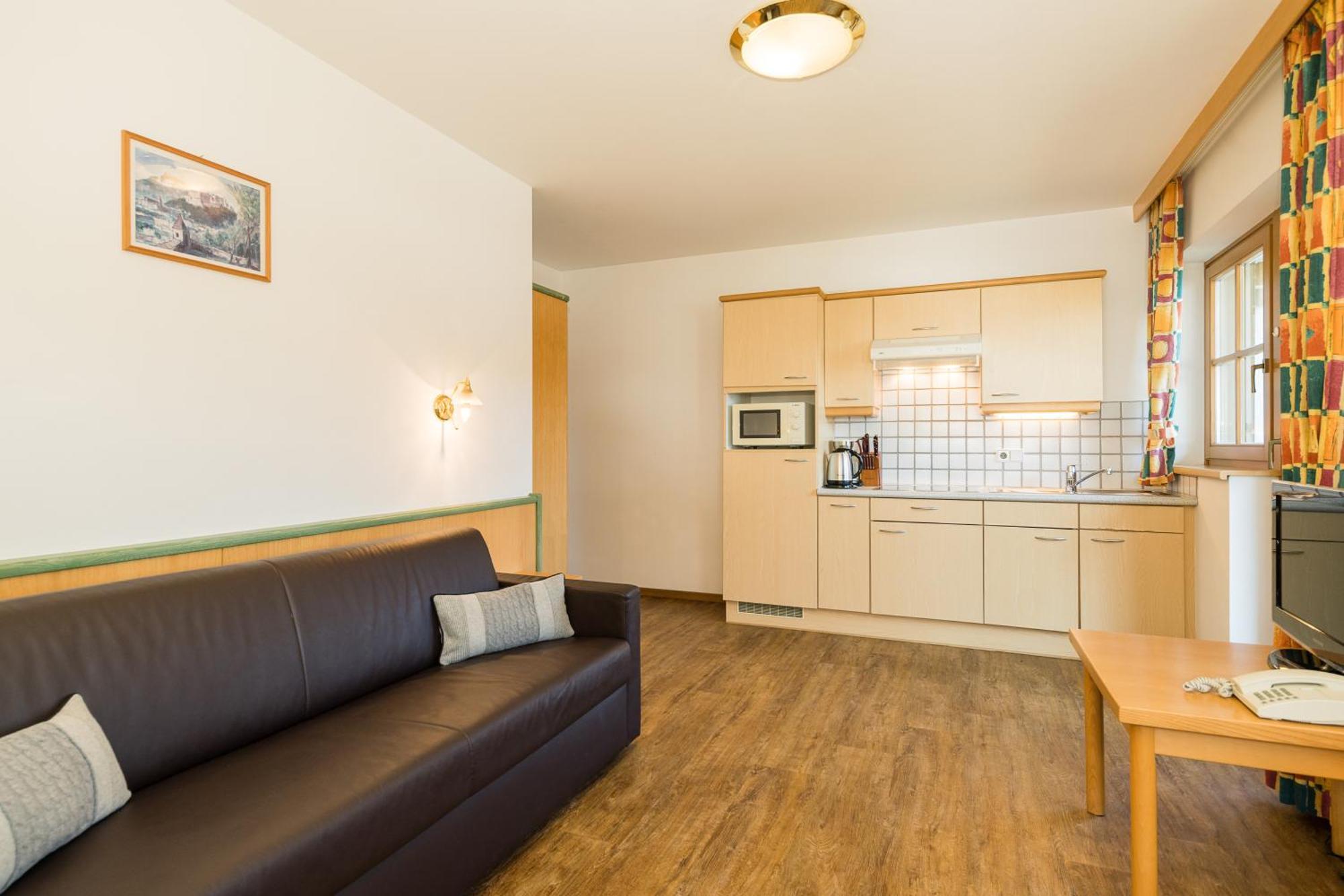 Feriengut Hasenau Aparthotel Заалбах-Хинтерглем Екстериор снимка